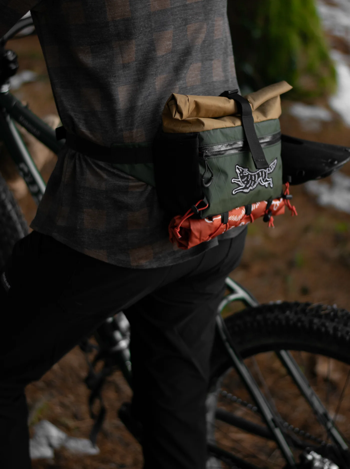 Jaunt Roll-Top Hip Pack - Olive/Coyote - Image 2