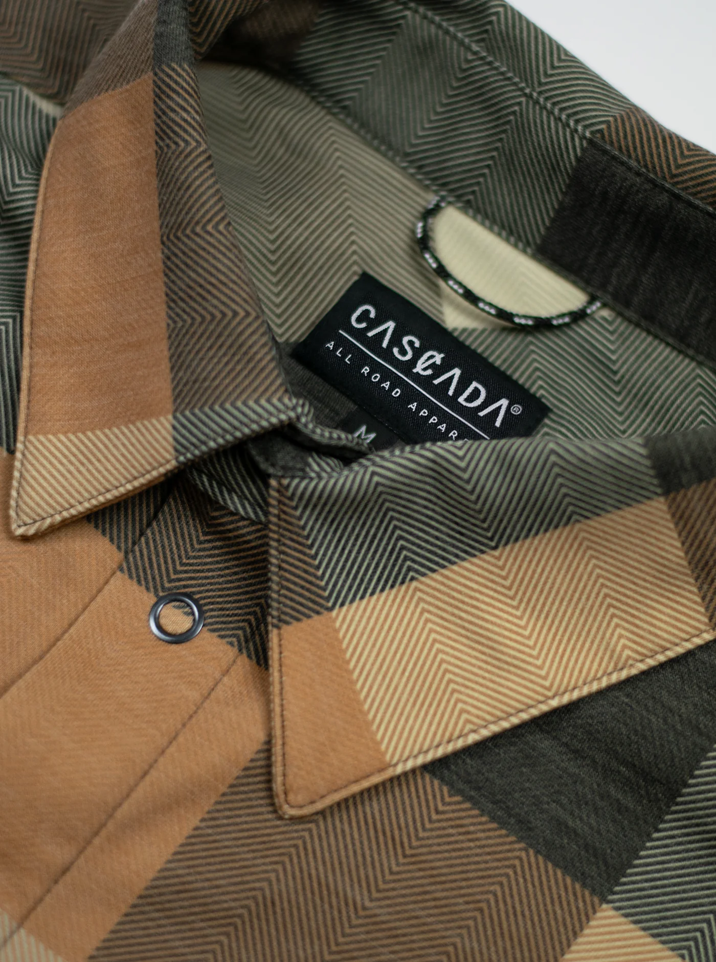 Land Outdoor Shirt - Chestnut Check - Image 3