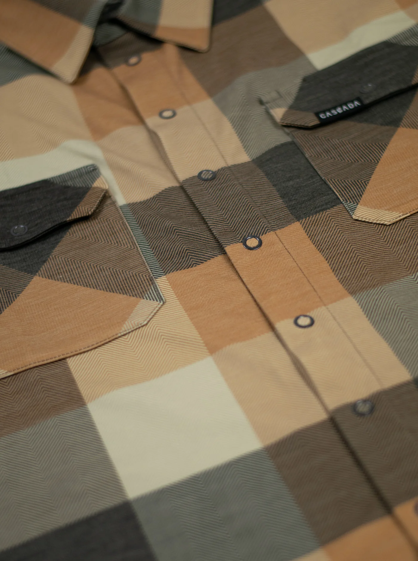 Land Outdoor Shirt - Chestnut Check - Image 5