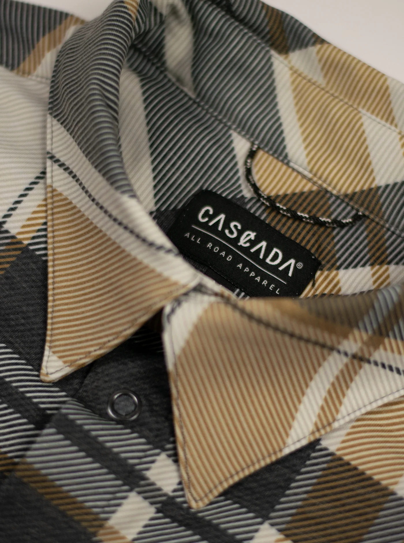 Land Outdoor Shirt - Smokewood - Image 3