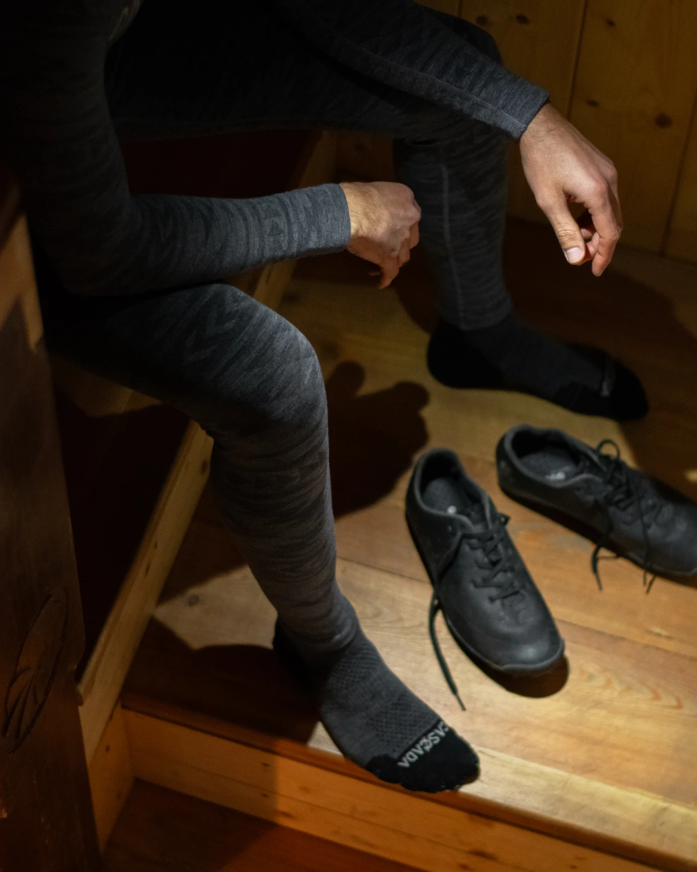 Merino Base Layer Long Sleeve Unisex - Earth Black - Image 6