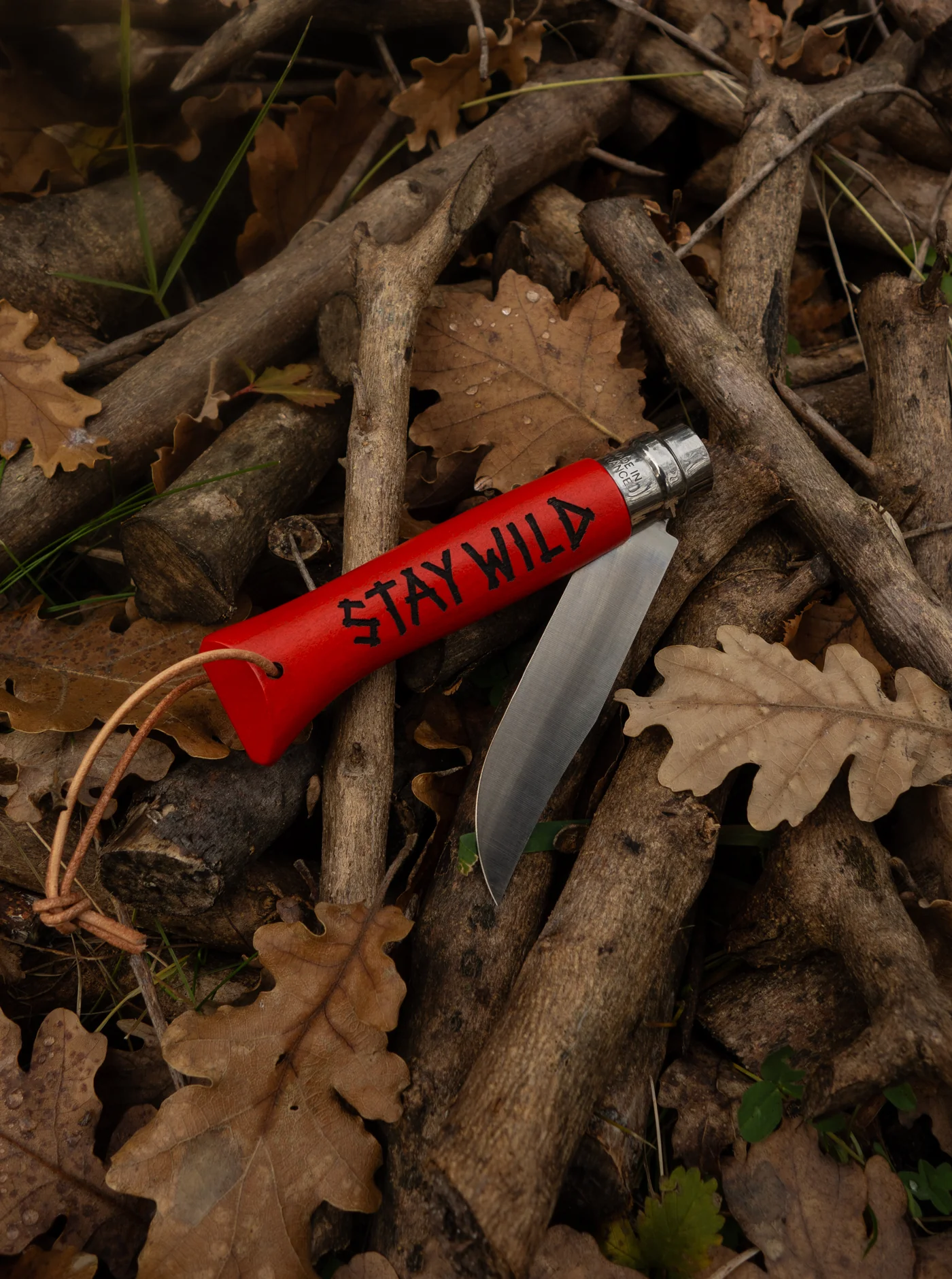 Stay Wild - Opinel N°08 - Red - Image 3